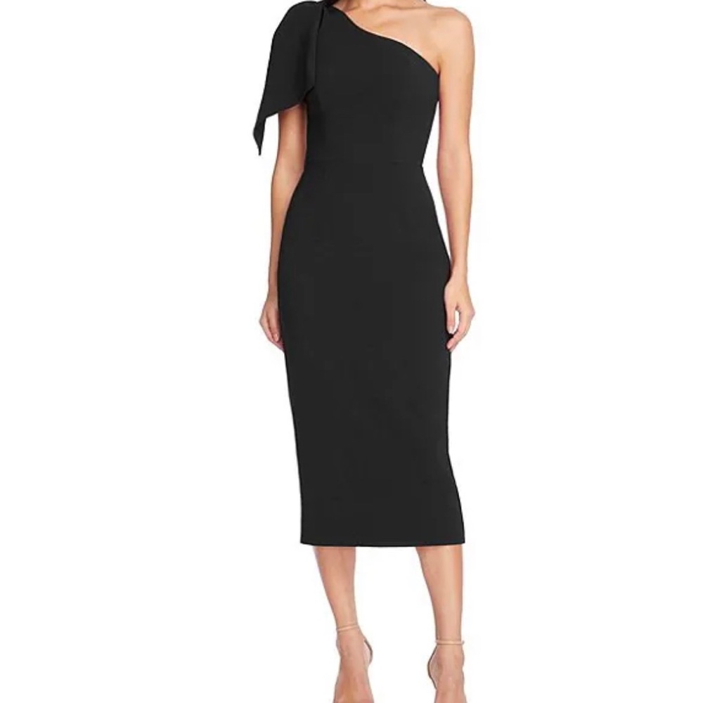 One shoulder dress / black dress